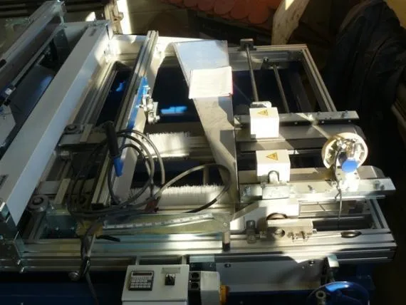 Koni 2000 oblique refendeuse pour profiler des bandes coniques.